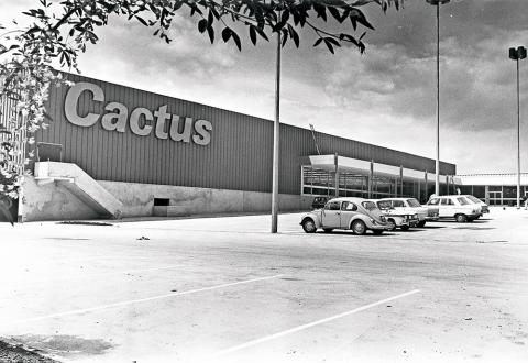 Cactus_supermarché_Esch_1972