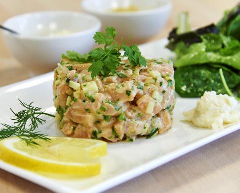 Tartare de Saumon à la Pomme Pink Lady .jpeg