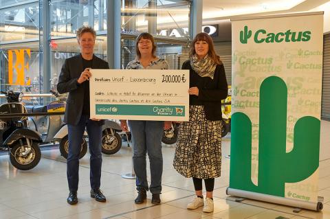 acte_198_remise-cheque-unicefweb.jpg