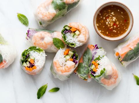 vie-22-spring-rolls-01.jpg